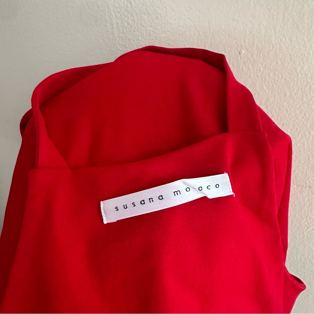 Little red dress - Picture 3 of 3